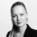 Merlin Kivi suvelavastuses “Mere Laul” Viscosa Kultuuritehases Hiiumaal – vastus küsimusele “mida teha Hiiumaal” ja “kuhu minna lastega”. Vali perepuhkus Eestis ning kirev kultuurikava puhka Eestis.