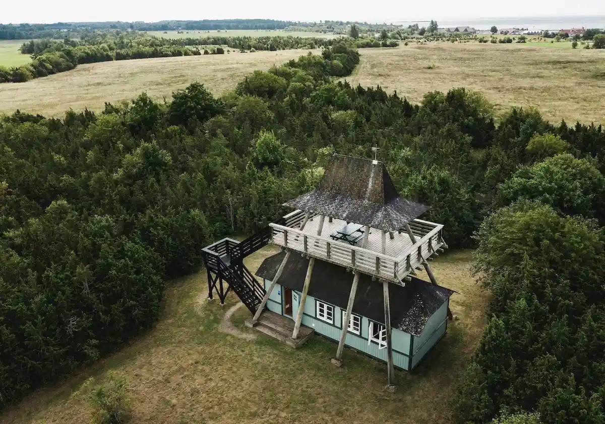 Orjaku linnuvaatlustorn ja loodusrada