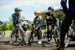 Pumptrack Viscosa Kultuuritehases mida teha lastega Hiiumaal